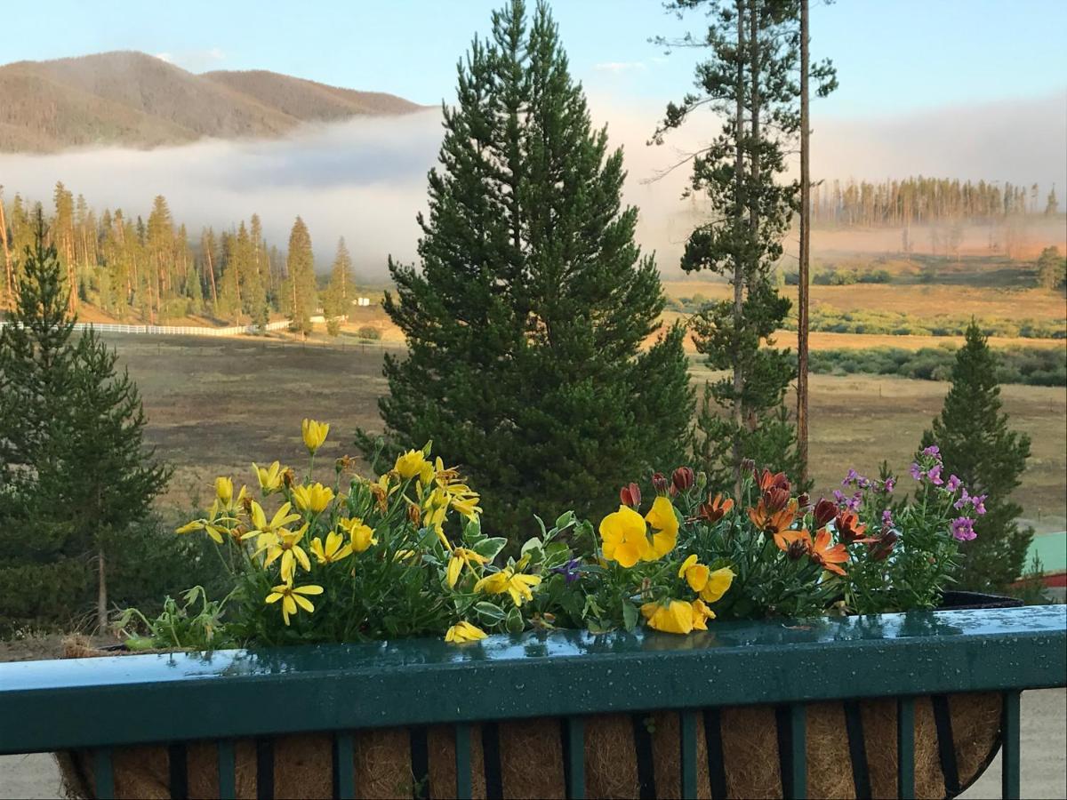 פרייזר Hideaway Mountain Lodge מראה חיצוני תמונה